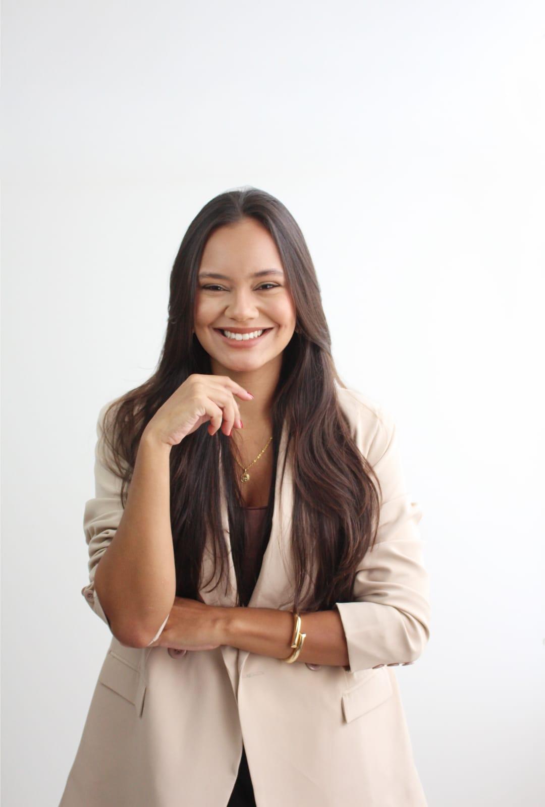 Thassia Moreira, advogada